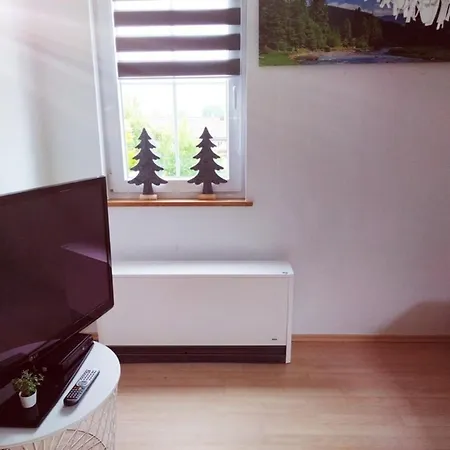 Waldrausch アパート バイアースブロン