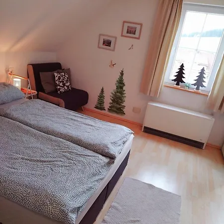 Waldrausch アパート バイアースブロン